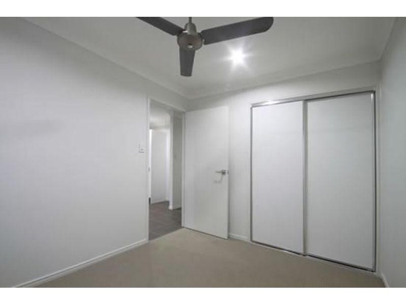 2/7 Gabrielle Court, Kallangur QLD 4503