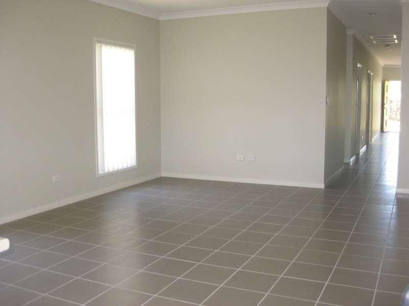 12 Koala Close, North Lakes QLD 4509