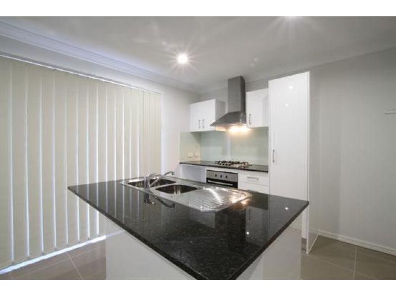 2/65 Ascot Crescent, Kallangur QLD 4503