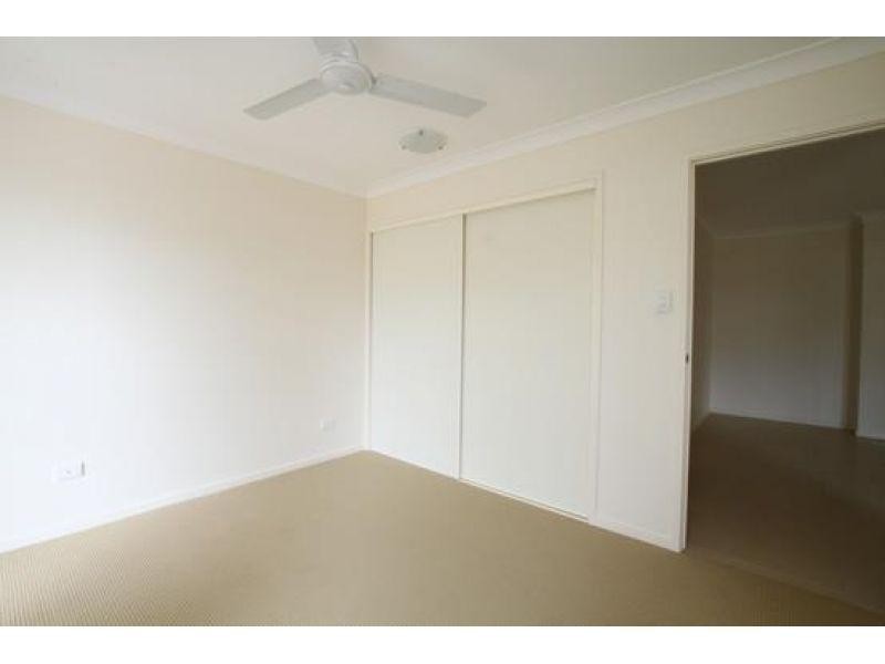 2/6 Crestwood Court, Kurwongbah QLD 4503