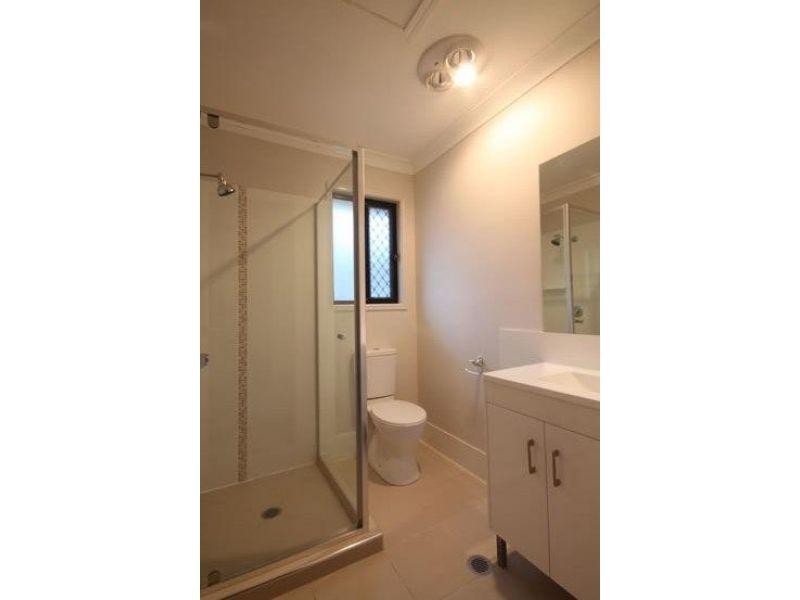 2/8 Gabrielle Court, Kallangur QLD 4503