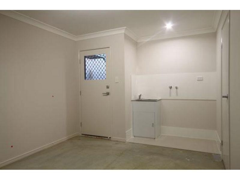 2/8 Gabrielle Court, Kallangur QLD 4503