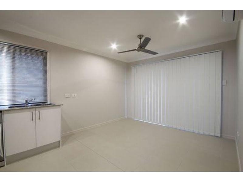 2/8 Gabrielle Court, Kallangur QLD 4503