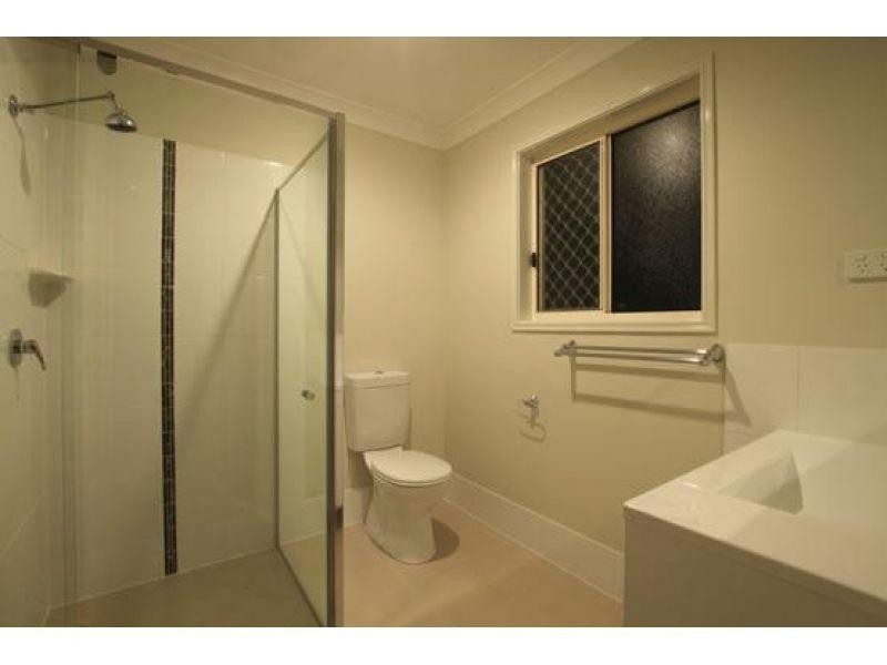 1/1 Nadia Place (Cnr Lanita Chase), Morayfield QLD 4506