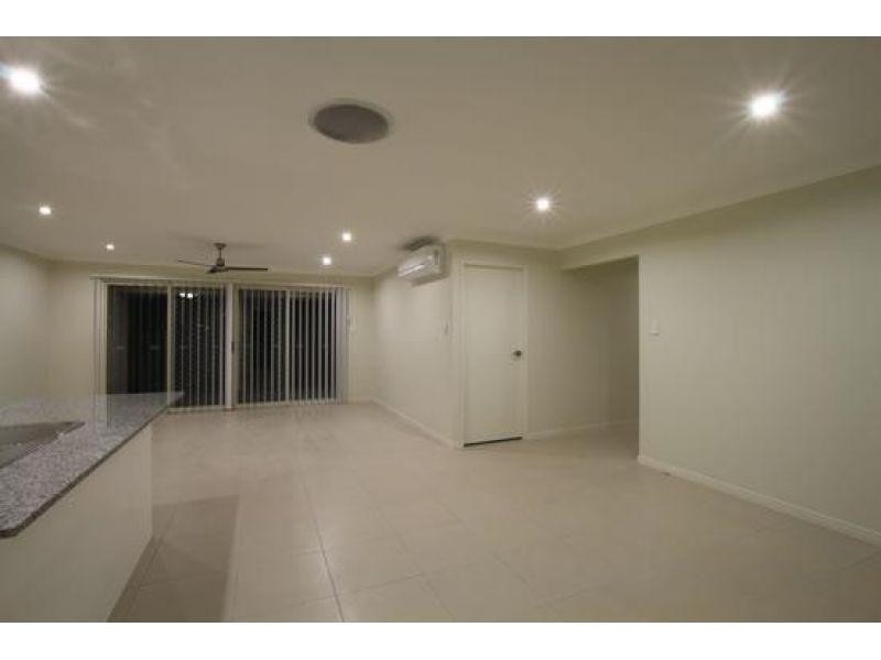 1/1 Nadia Place (Cnr Lanita Chase), Morayfield QLD 4506