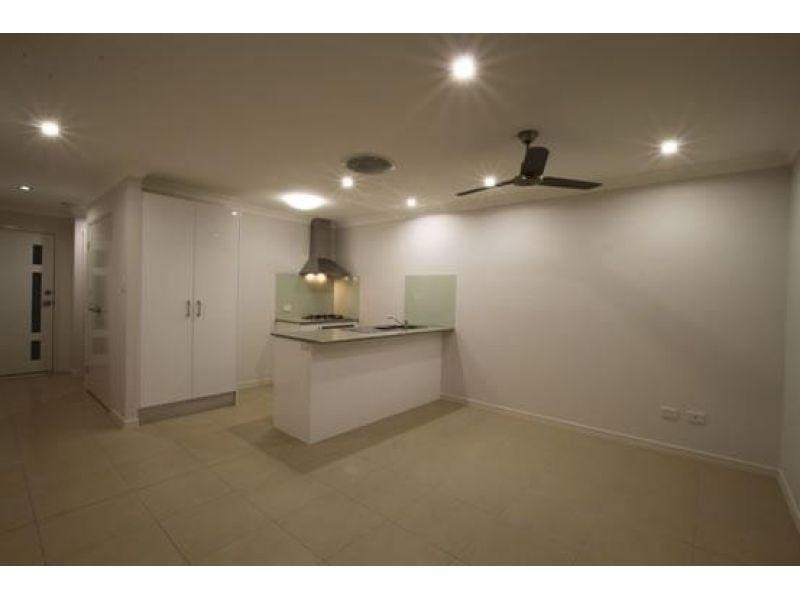 2/52 Cottrill Road, Caboolture QLD 4510