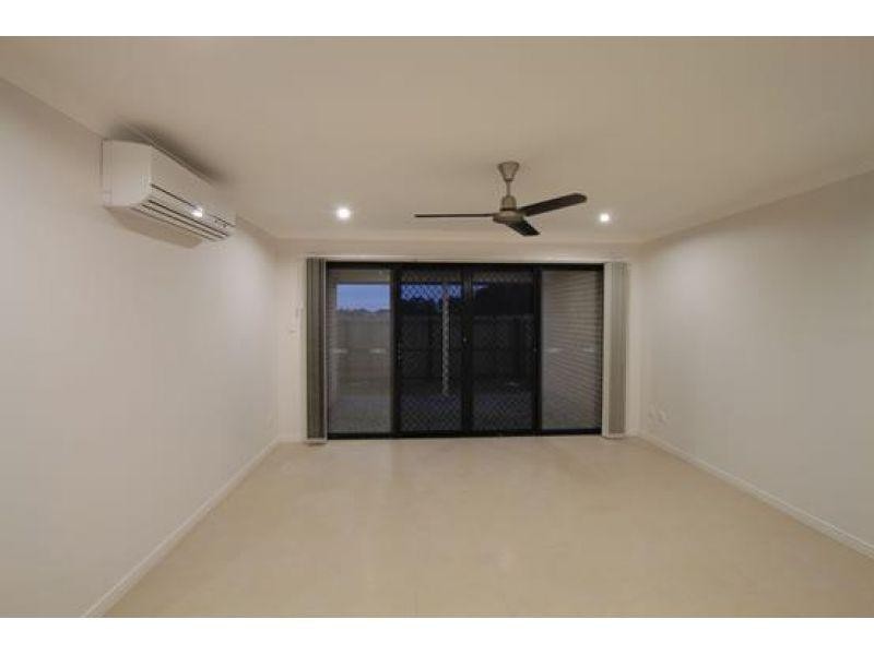 1/9 Lanita Chase (Cnr Tia Close), Morayfield QLD 4506