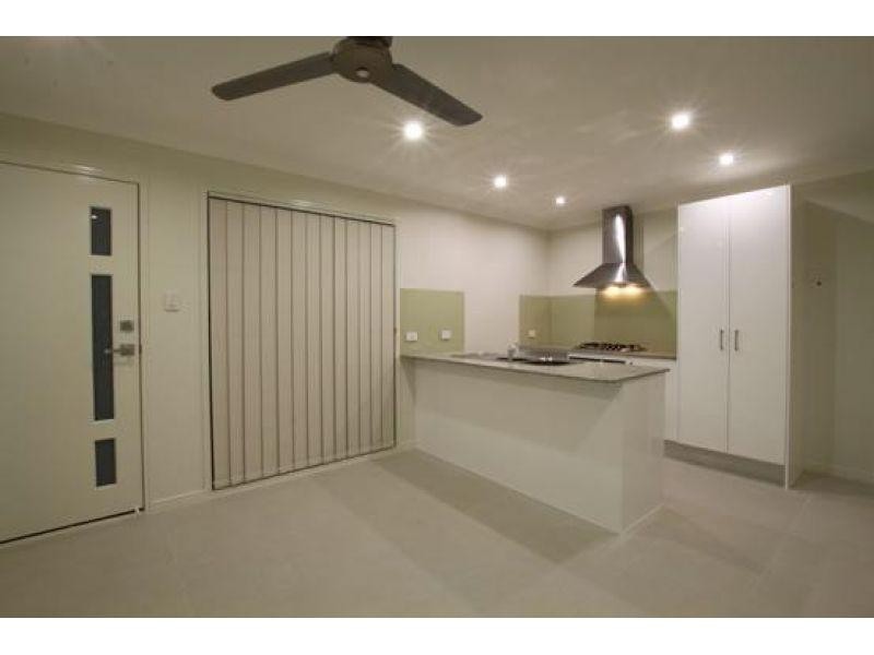 2/4 Morris Court, Warner QLD 4500