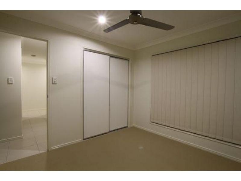 1/54 Sunflower Crescent, Upper Caboolture QLD 4510