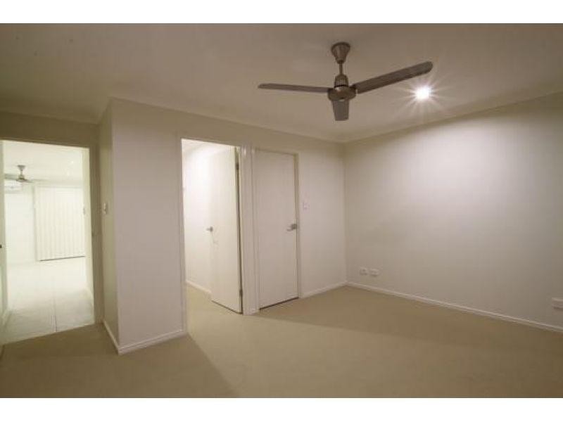 1/54 Sunflower Crescent, Upper Caboolture QLD 4510