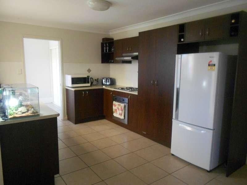 18 Amity Drive, Rothwell QLD 4022