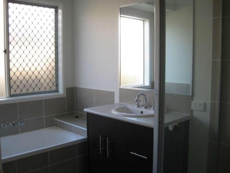 1/62-64 Pauls Road, Upper Caboolture QLD 4510