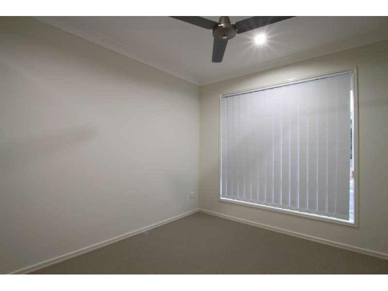 2/15 Duporth Crescent, Dakabin QLD 4503