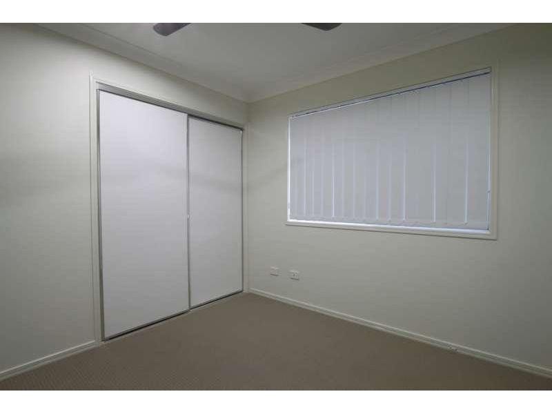 2/15 Duporth Crescent, Dakabin QLD 4503