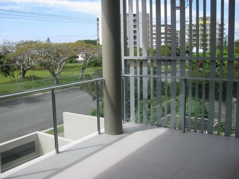 2/75 Sutton Street, Redcliffe QLD 4020