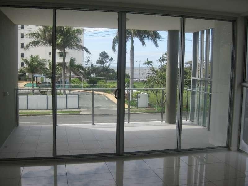 2/75 Sutton Street, Redcliffe QLD 4020