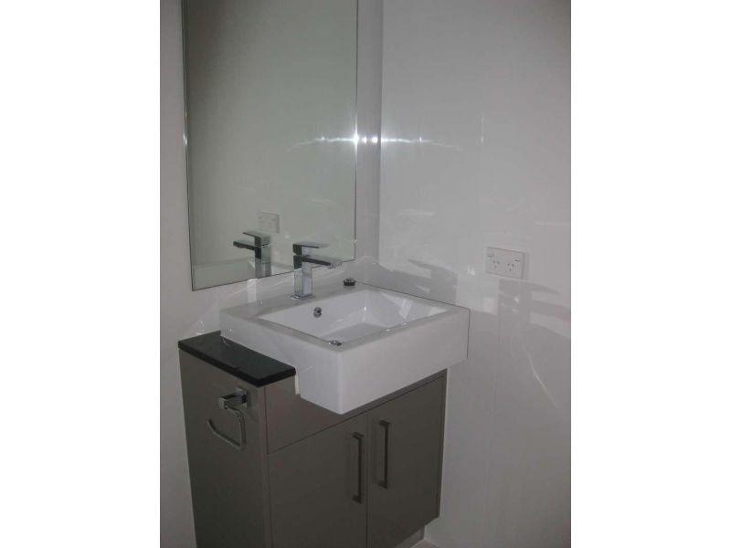 2/75 Sutton Street, Redcliffe QLD 4020