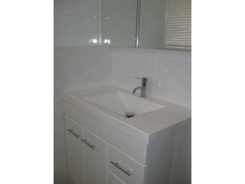 3/115 Prince Edward Parade, Scarborough QLD 4020