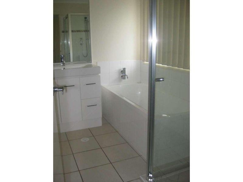 11/51 Silkyoak Drive, Morayfield QLD 4506