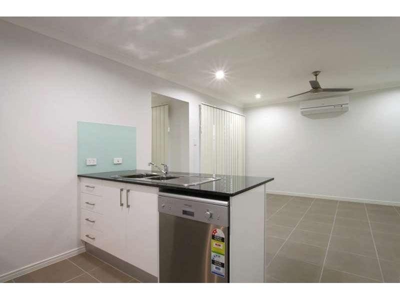 2/6 Soward Court, Morayfield QLD 4506