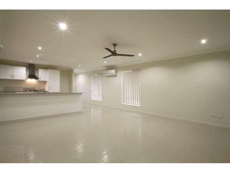 1/7 Thistle Street, Upper Caboolture QLD 4510