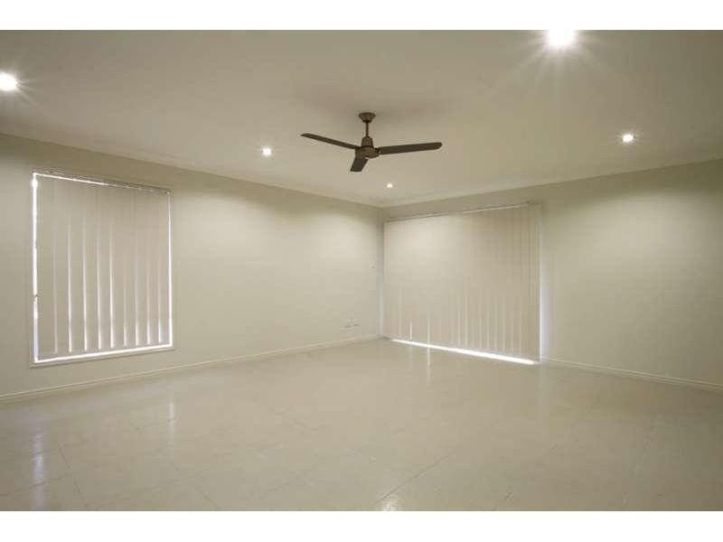 1/7 Thistle Street, Upper Caboolture QLD 4510