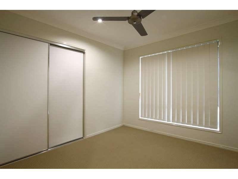 2/7 Thistle Street, Upper Caboolture QLD 4510