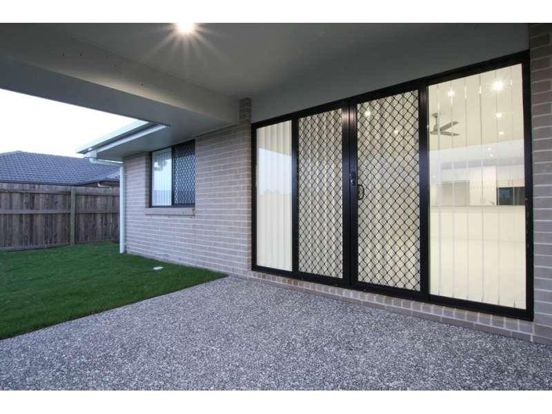 1/5 Sims Street, Caboolture QLD 4510