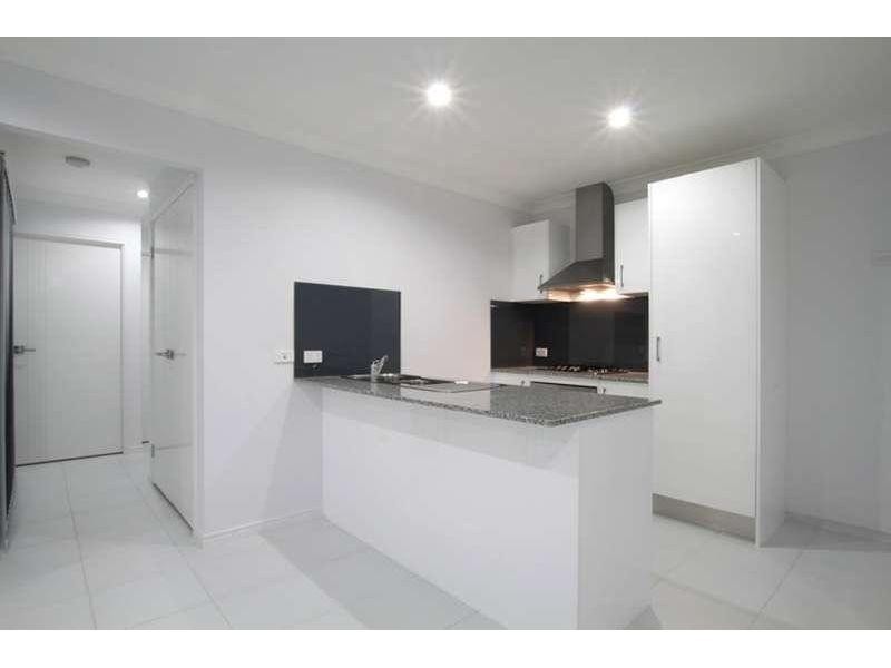 2/5 Sims Street, Caboolture QLD 4510