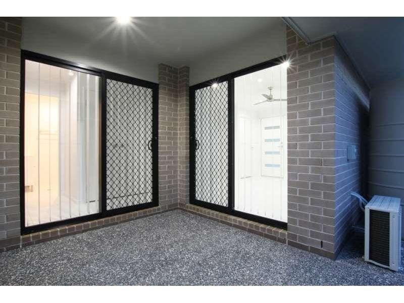 2/5 Sims Street, Caboolture QLD 4510