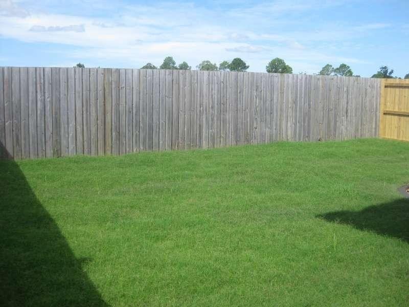 2/5 Sims Street, Caboolture QLD 4510