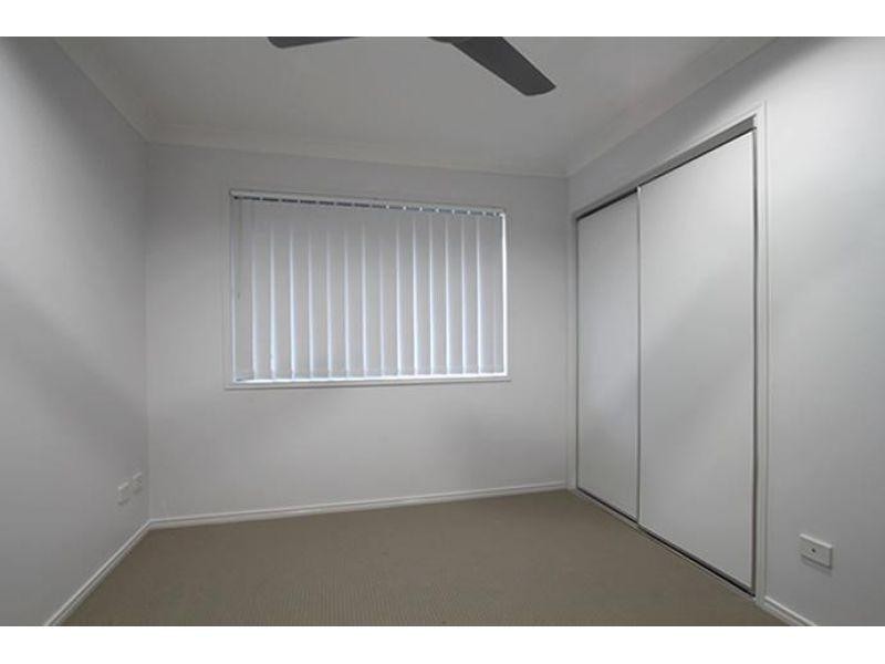 2/6 Sapphire Court, Morayfield QLD 4506