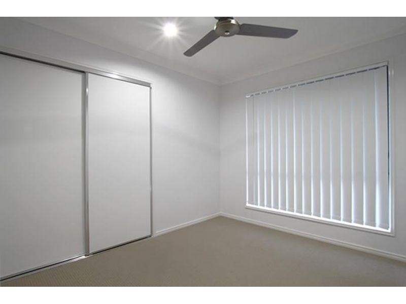 2/6 Sapphire Court, Morayfield QLD 4506