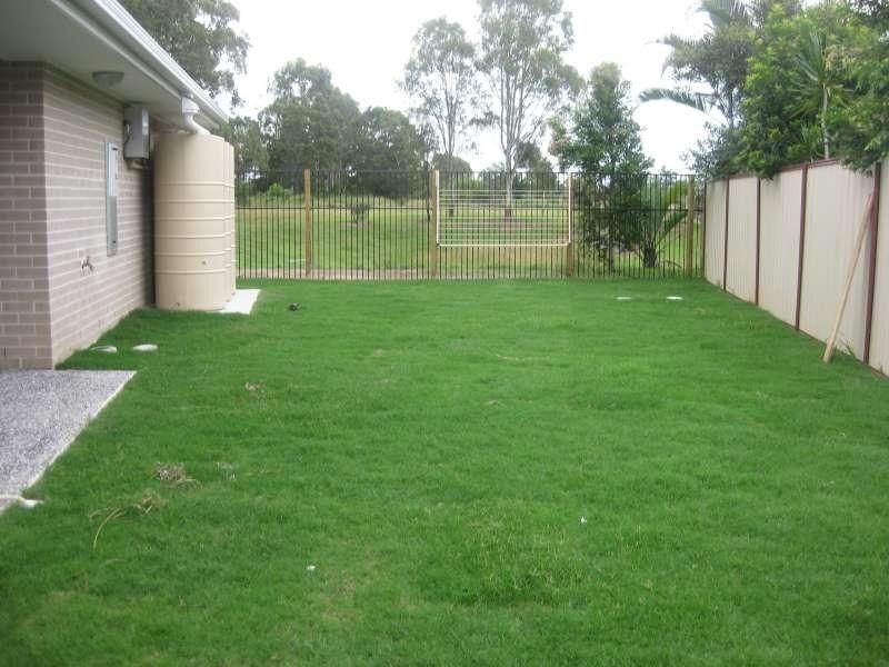 2/6 Sapphire Court, Morayfield QLD 4506