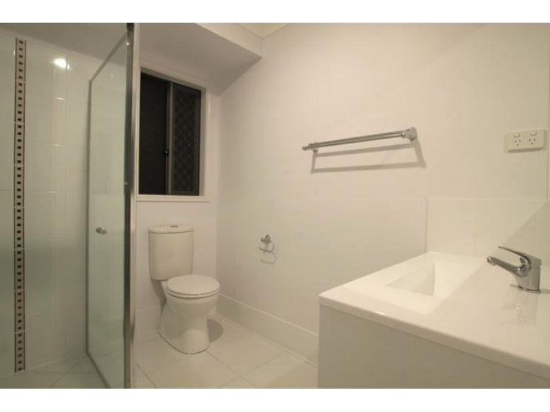 2/8 Thistle Street, Upper Caboolture QLD 4510