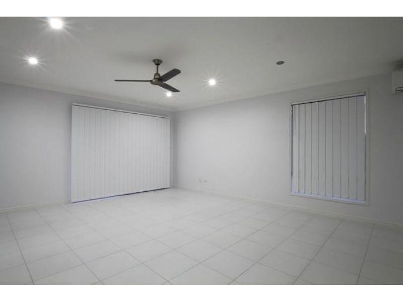 1/8 Thistle Street, Upper Caboolture QLD 4510