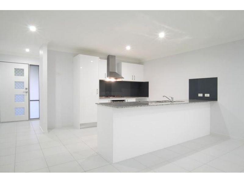 1/8 Thistle Street, Upper Caboolture QLD 4510