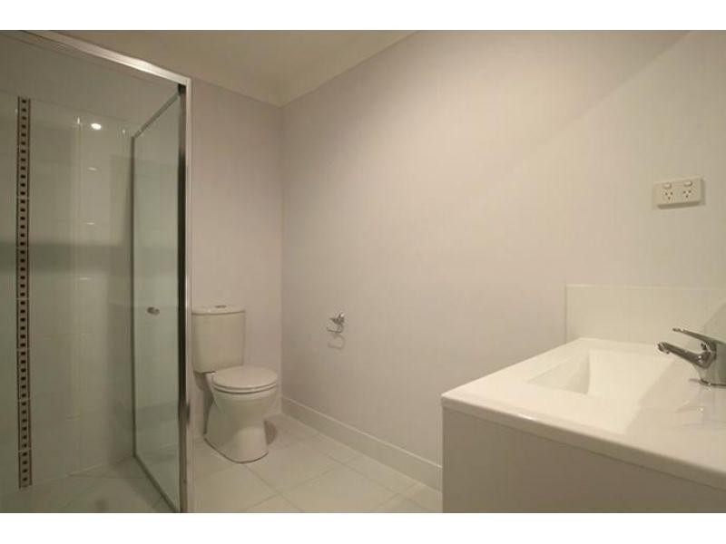 1/8 Thistle Street, Upper Caboolture QLD 4510