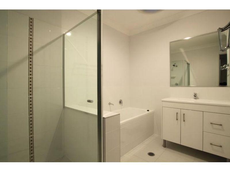 1/8 Thistle Street, Upper Caboolture QLD 4510