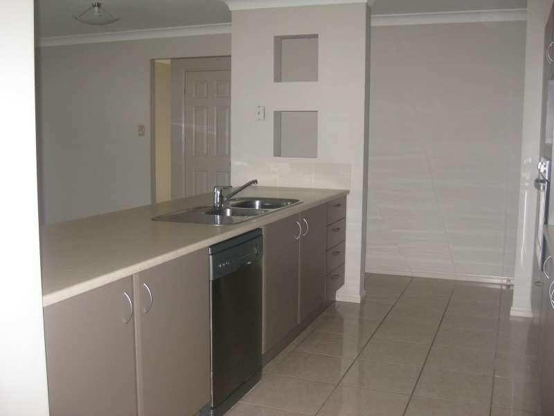 15 Seabiscuit Crescent, Kallangur QLD 4503