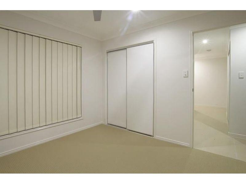 1/4 Levi Avenue, Morayfield QLD 4506