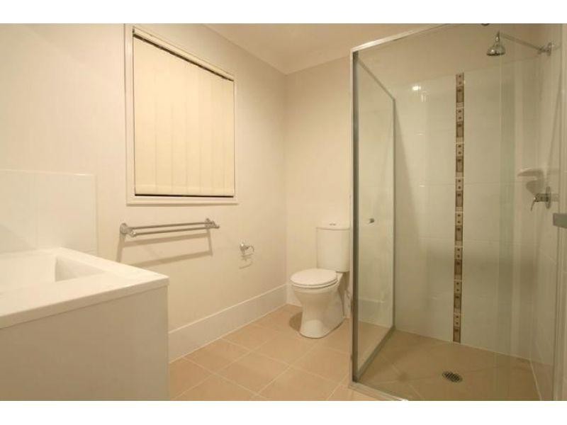 1/4 Levi Avenue, Morayfield QLD 4506