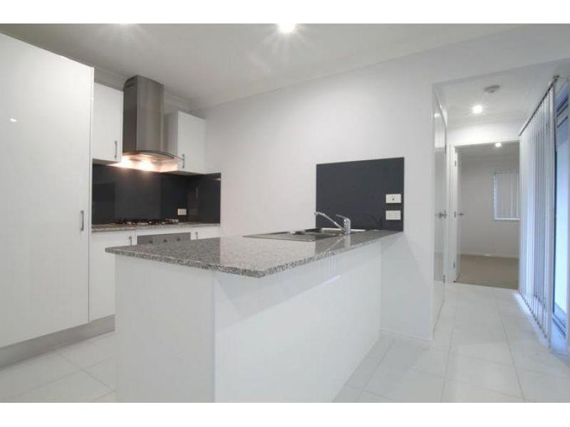 2/20 Braheem Street, Morayfield QLD 4506