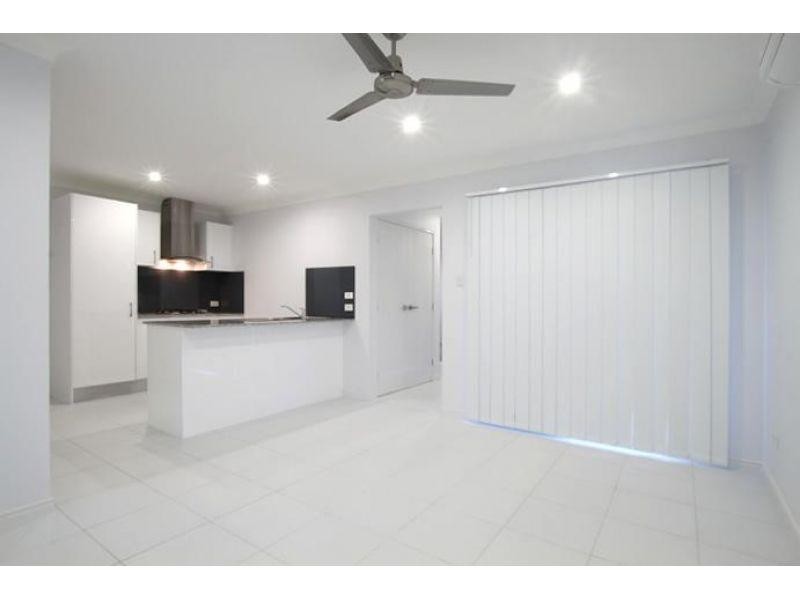 2/20 Braheem Street, Morayfield QLD 4506