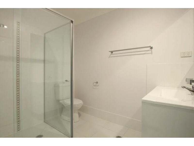 2/20 Braheem Street, Morayfield QLD 4506