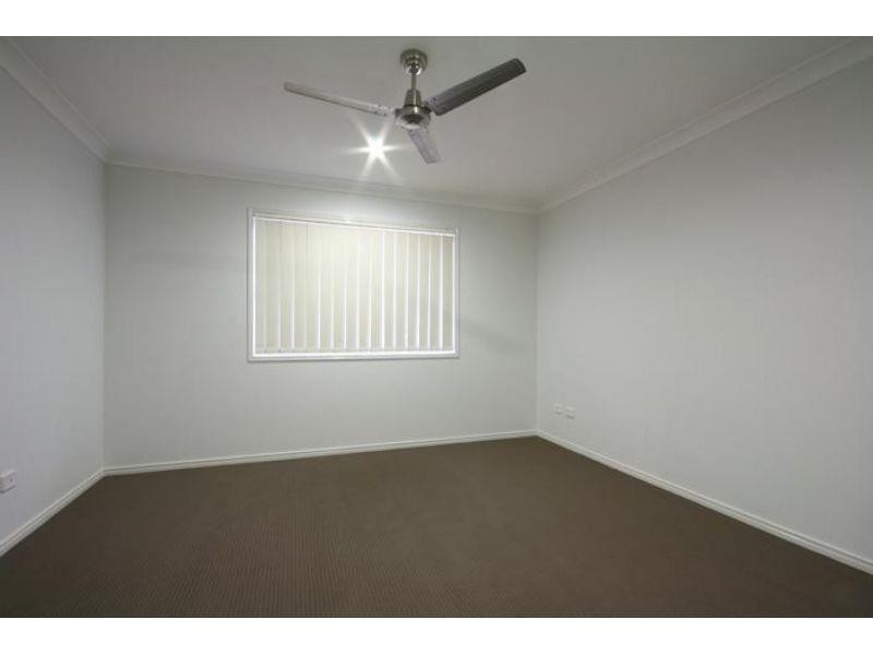 1/9 Baphal Crescent, Narangba QLD 4504