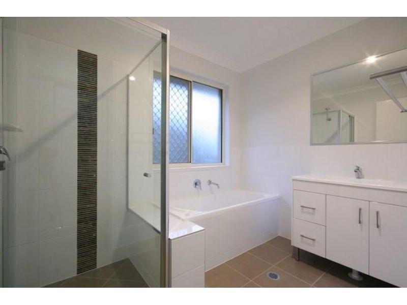 1/9 Baphal Crescent, Narangba QLD 4504