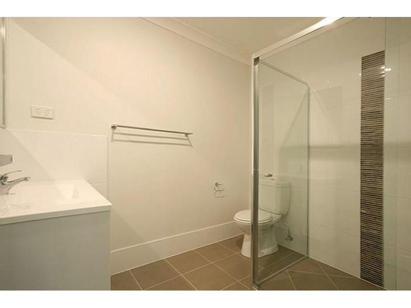 2/9 Baphal Crescent, Narangba QLD 4504