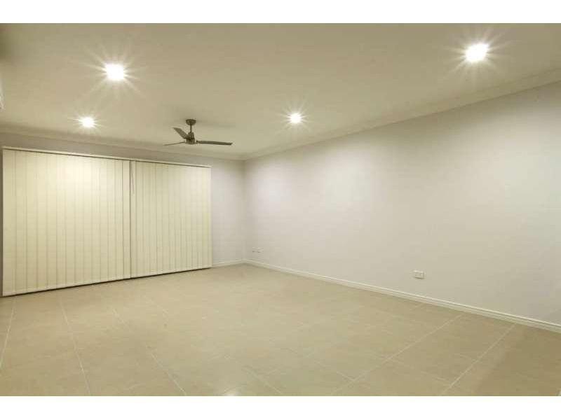 1/31 Sunflower Crescent, Upper Caboolture QLD 4510