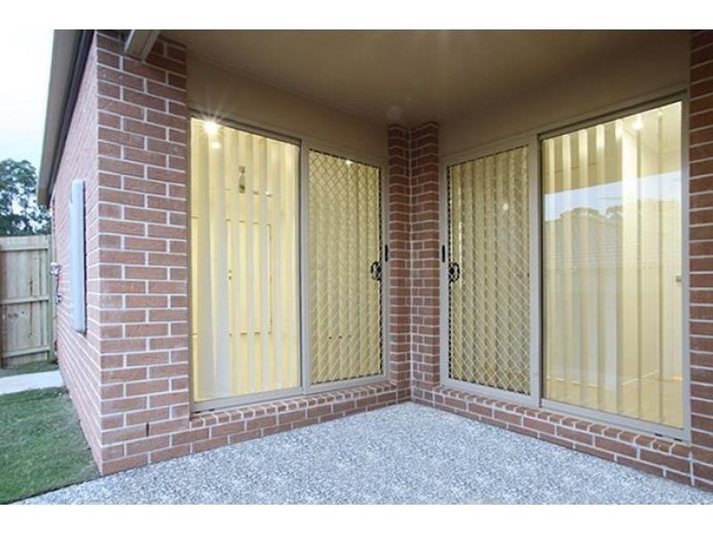 2/31 Sunflower Crescent, Upper Caboolture QLD 4510